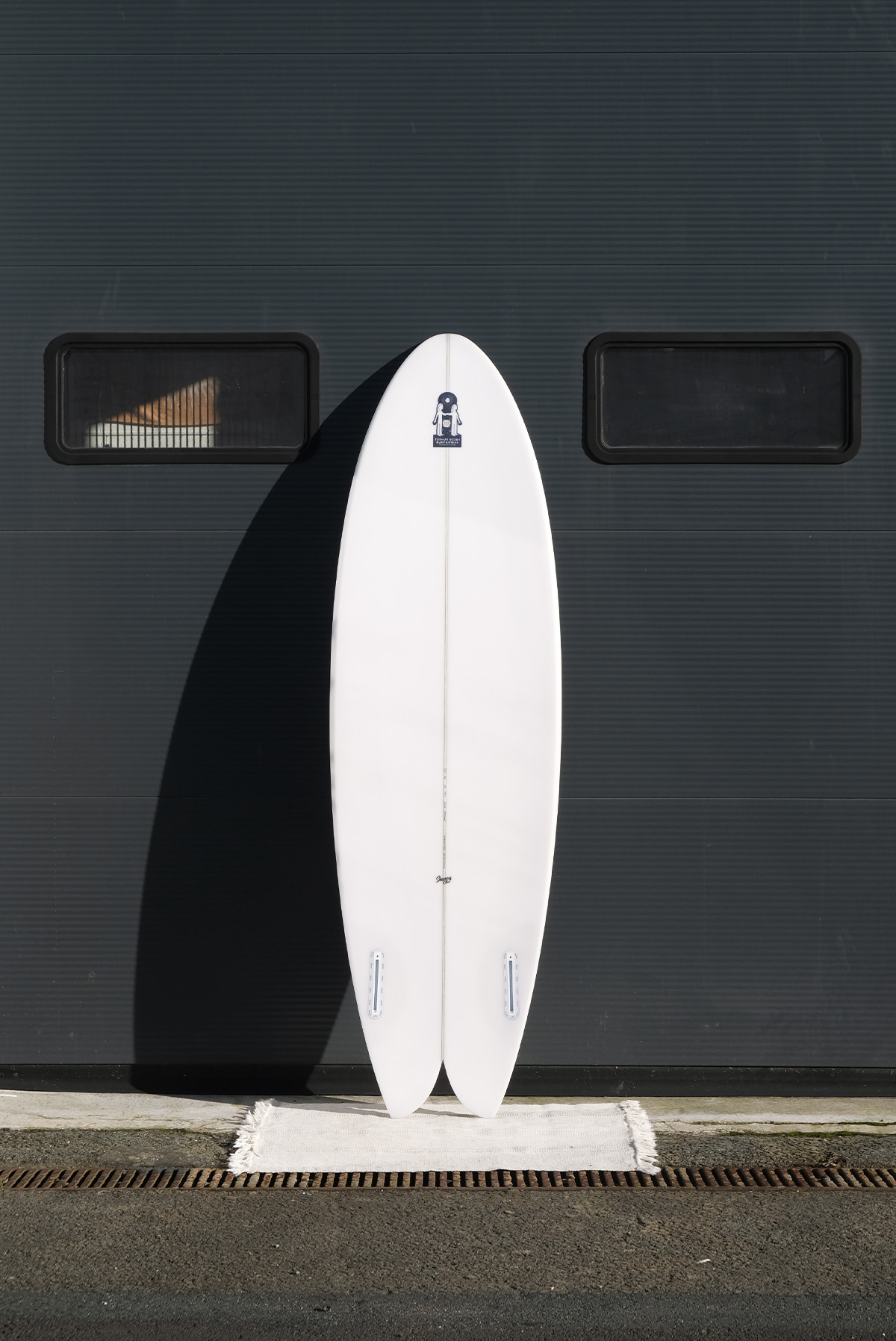 JOSH KEOGH 5 10 M2 SURFBOARD